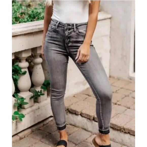 Judy Blue Jeans Skinny Fit Raw Hem Black Gray Wash Stonewash JB88165 Size 11/30 - Picture 1 of 11